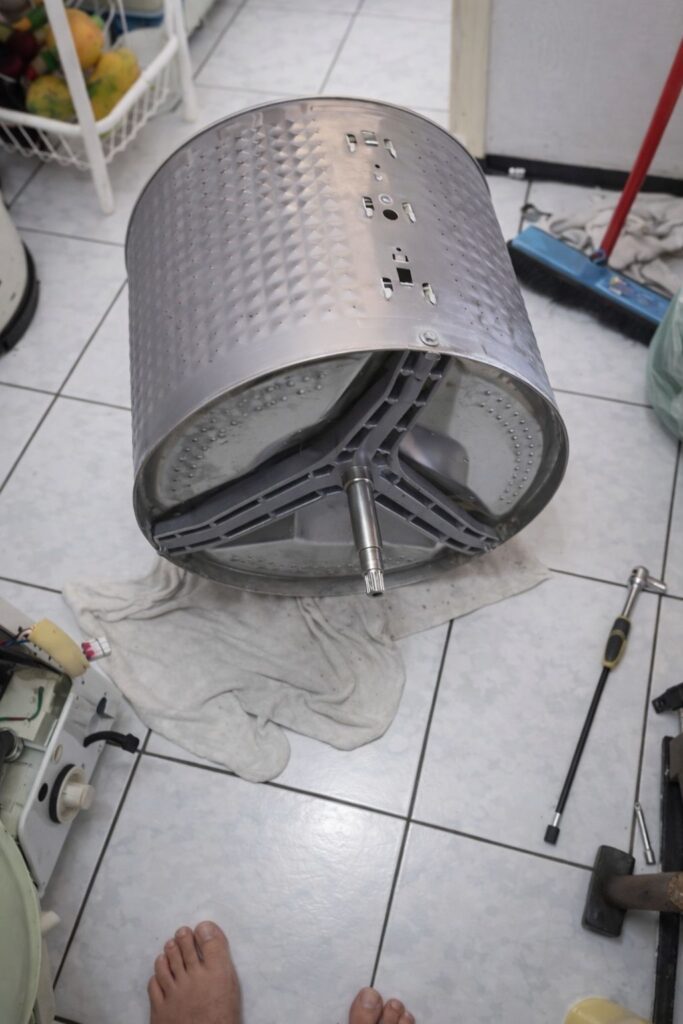 Tambor de máquina lava e seca em conserto em Fortaleza